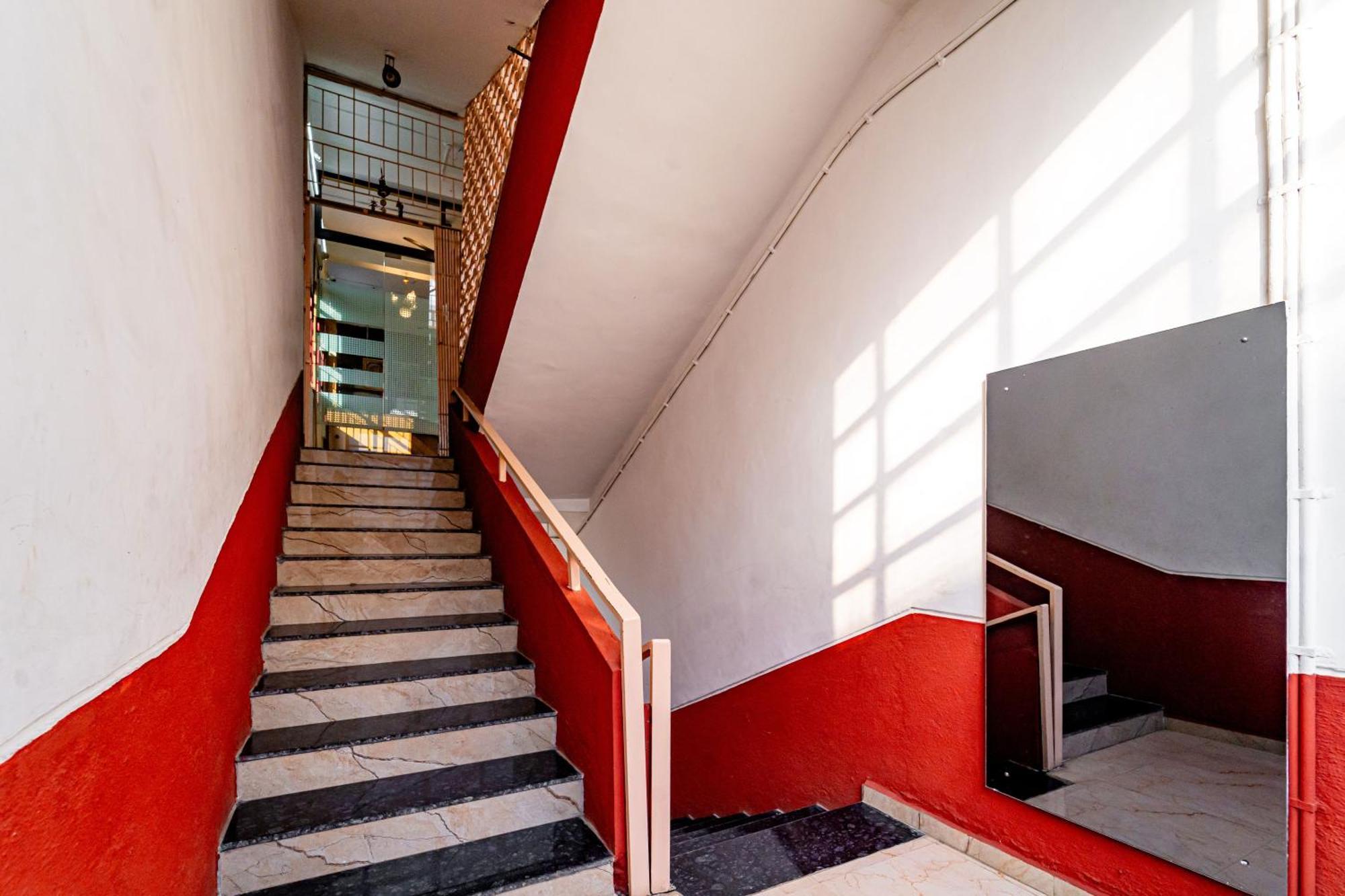 Itsy Hotels Mansi ناسيك المظهر الخارجي الصورة